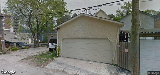 Larawan ng 452 Langside Street sa Winnipeg, Manitoba