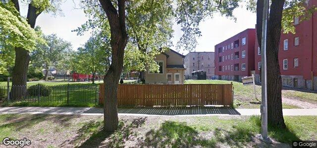 Larawan ng 493 Furby Street sa Winnipeg, Manitoba
