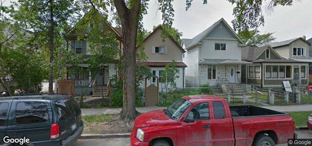 Larawan ng 494 Langside Street sa Winnipeg, Manitoba