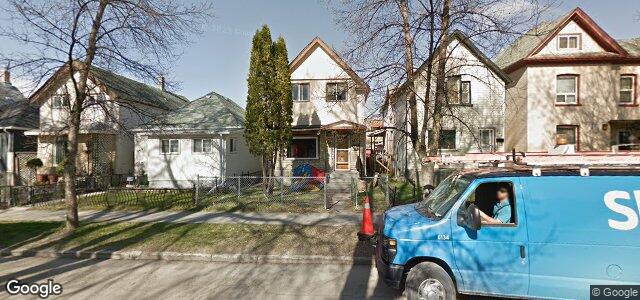 Larawan ng 642 Langside Street sa Winnipeg, Manitoba
