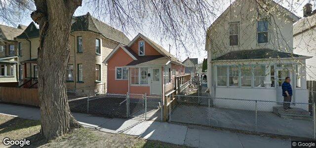 Larawan ng 659 Langside Street sa Winnipeg, Manitoba
