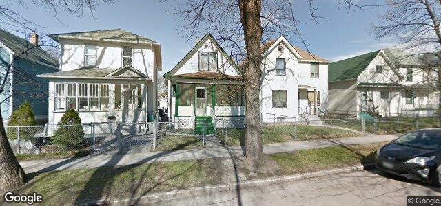 Larawan ng 674 Langside Street sa Winnipeg, Manitoba