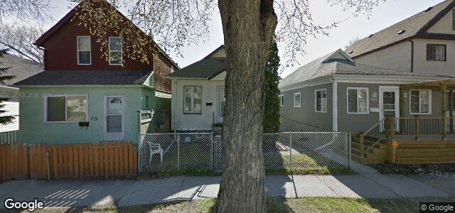 Larawan ng 677 Langside Street sa Winnipeg, Manitoba