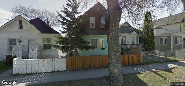 679 Langside Street（加拿大曼尼托巴省溫尼伯市）房屋照片
