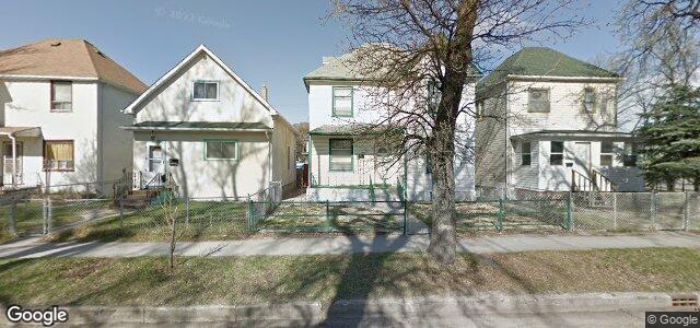 Larawan ng 684 Langside Street sa Winnipeg, Manitoba