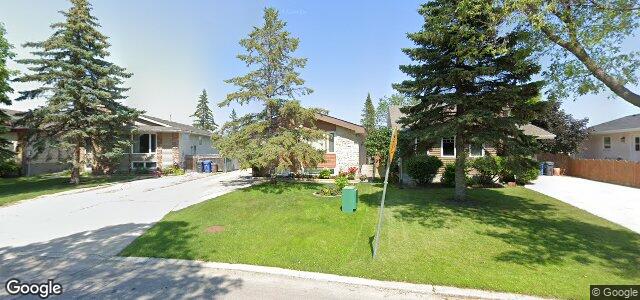 Larawan ng 100 Jim Smith Drive sa Winnipeg, Manitoba