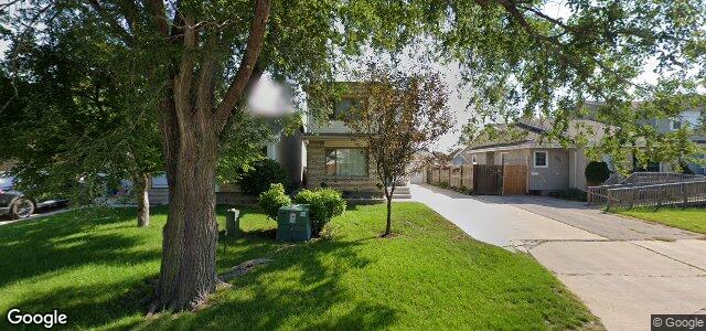 Larawan ng 110 Taunus Drive sa Winnipeg, Manitoba