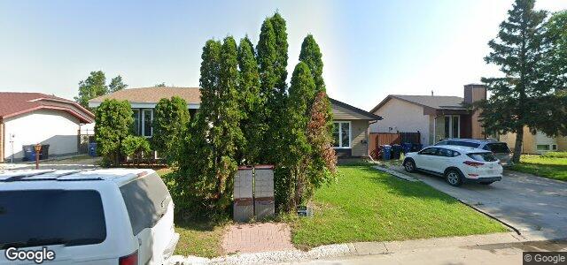Larawan ng 18 Taunus Drive sa Winnipeg, Manitoba
