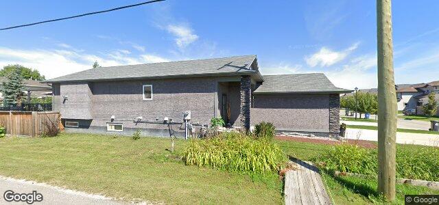 Larawan ng 2 Popko Crescent sa Winnipeg, Manitoba