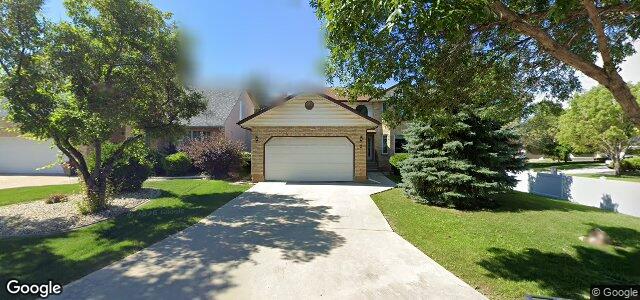 Larawan ng 2 Strongberg Drive sa Winnipeg, Manitoba
