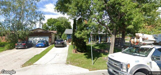 Larawan ng 2 Sunny Hills Road sa Winnipeg, Manitoba