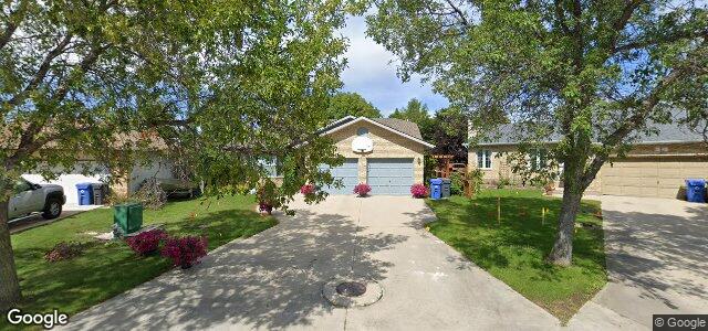 Larawan ng 30 Sunrise Cove sa Winnipeg, Manitoba