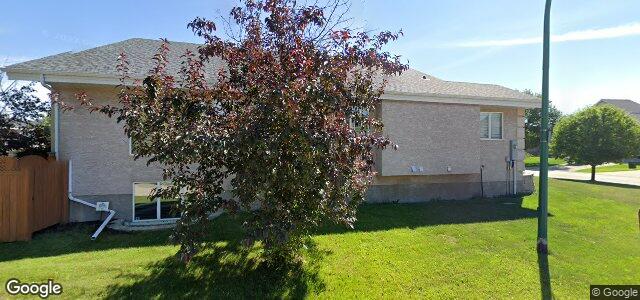 Photo of 35 Drobot Place in Winnipeg, Manitoba