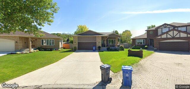 Larawan ng 42 Middlehurst Crescent sa Winnipeg, Manitoba