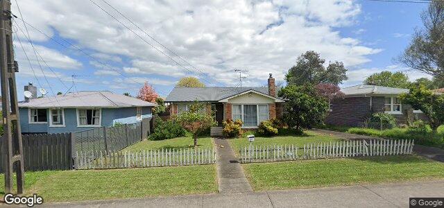 Larawan ng 51 Green Meadows Avenue sa Winnipeg, Manitoba