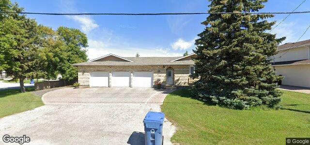 Larawan ng 711 Knowles Avenue sa Winnipeg, Manitoba