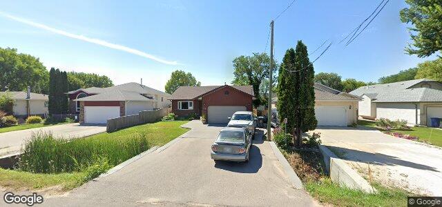 Larawan ng 746 Bonner Avenue sa Winnipeg, Manitoba