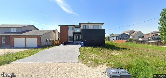 Photo of 756 Knowles Avenue in Winnipeg, Manitoba