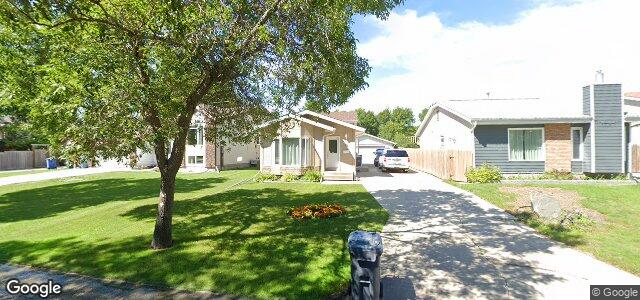 Larawan ng 94 St Moritz Road sa Winnipeg, Manitoba