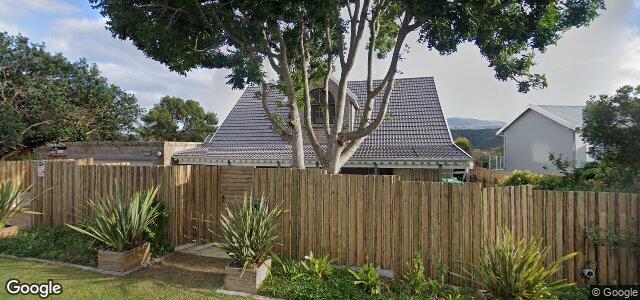 Larawan ng 10 Frederick Avenue sa Winnipeg, Manitoba