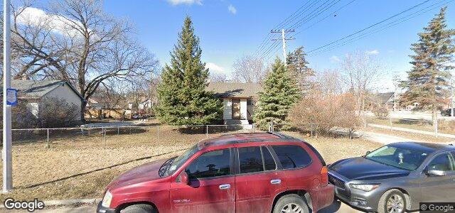 Photo of 10 St Louis Road in Winnipeg, Manitoba