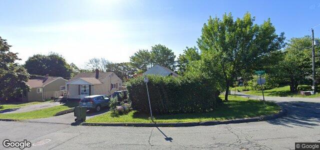 Larawan ng 104 Frederick Avenue sa Winnipeg, Manitoba