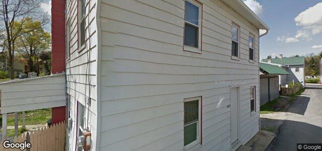 Larawan ng 105 Frederick Avenue sa Winnipeg, Manitoba