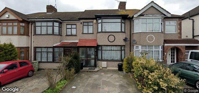 Larawan ng 11 Barton Avenue sa Winnipeg, Manitoba