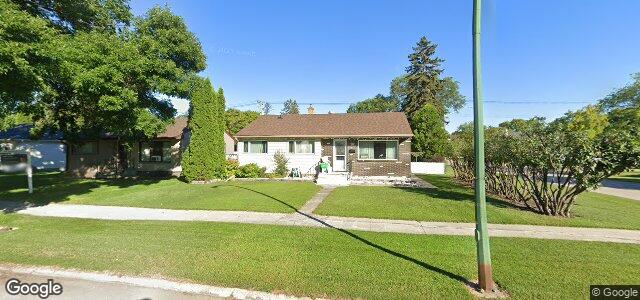 Larawan ng 111 Lennox Avenue sa Winnipeg, Manitoba