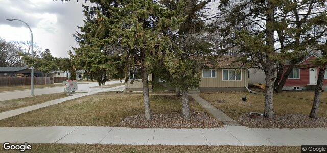 Larawan ng 127 Berrydale Avenue sa Winnipeg, Manitoba