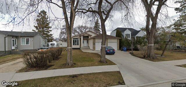 Larawan ng 151 Berrydale Avenue sa Winnipeg, Manitoba