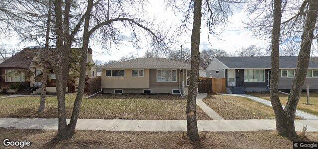 Larawan ng 18 Poplarwood Avenue sa Winnipeg, Manitoba