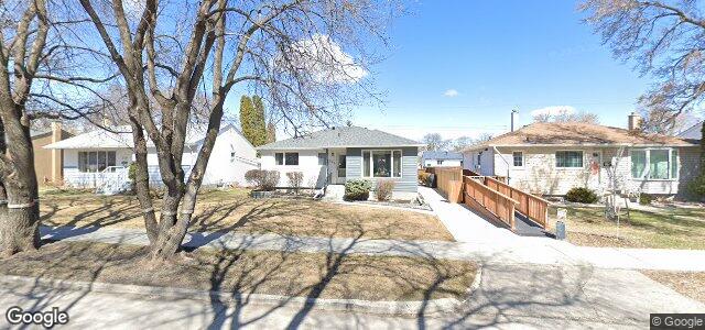 Larawan ng 221 Poplarwood Avenue sa Winnipeg, Manitoba