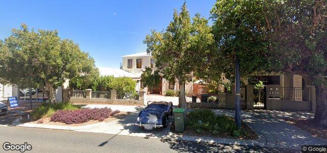 Larawan ng 30 Ashton Avenue sa Winnipeg, Manitoba