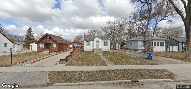 Larawan ng 45 Berrydale Avenue sa Winnipeg, Manitoba