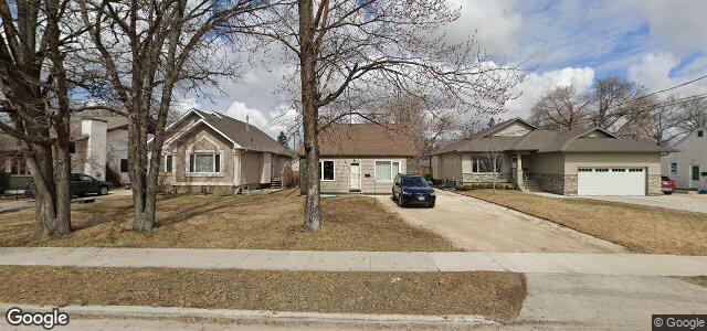 Larawan ng 73 Berrydale Avenue sa Winnipeg, Manitoba