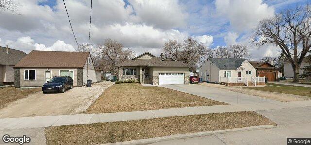 Larawan ng 75 Berrydale Avenue sa Winnipeg, Manitoba