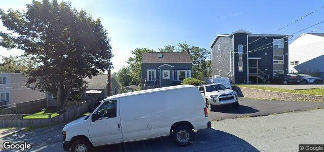 Larawan ng 90 Frederick Avenue sa Winnipeg, Manitoba