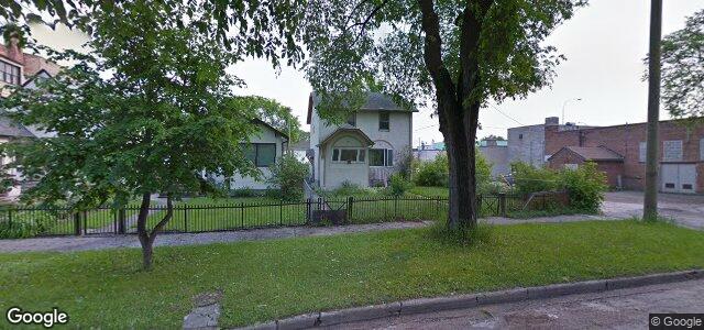 221 Machray Avenue（加拿大曼尼托巴省温尼伯市）房屋照片