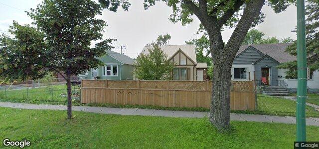 Larawan ng 240 Bannerman Avenue sa Winnipeg, Manitoba
