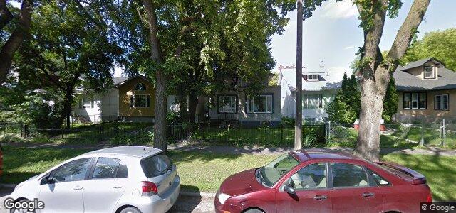 Larawan ng 245 Machray Avenue sa Winnipeg, Manitoba