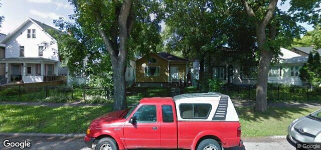 Larawan ng 247 Machray Avenue sa Winnipeg, Manitoba