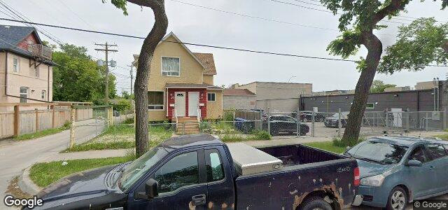 Larawan ng 273 St John'S Avenue sa Winnipeg, Manitoba