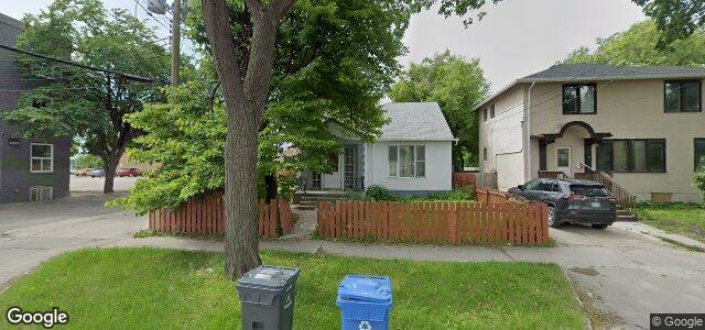 Larawan ng 276 St John'S Avenue sa Winnipeg, Manitoba