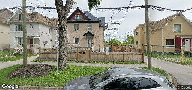 Larawan ng 277 St John'S Avenue sa Winnipeg, Manitoba