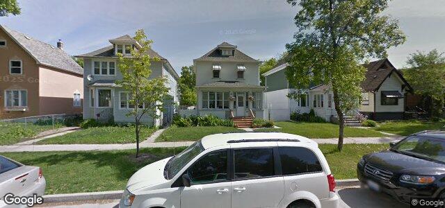 Photo of 329 Machray Avenue in Winnipeg, Manitoba