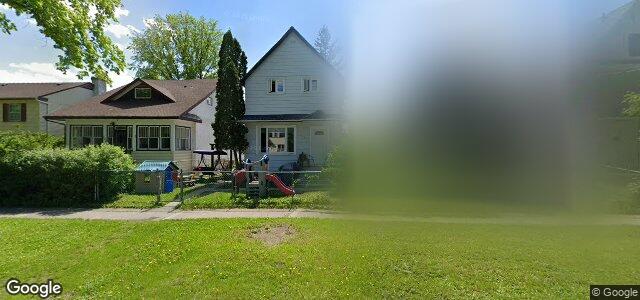 Larawan ng 330 St John'S Avenue sa Winnipeg, Manitoba