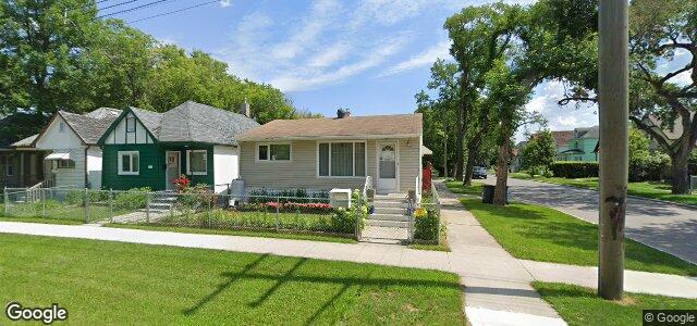 Larawan ng 339 Powers Street sa Winnipeg, Manitoba