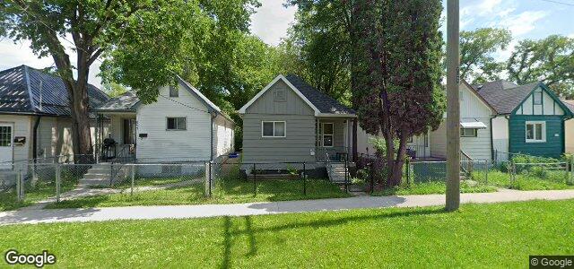 Larawan ng 345 Powers Street sa Winnipeg, Manitoba