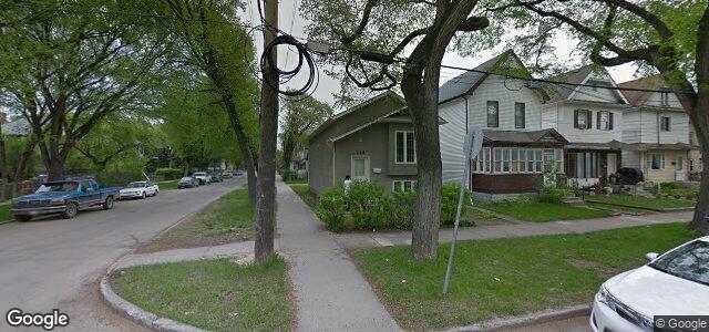 Larawan ng 349 St John'S Avenue sa Winnipeg, Manitoba